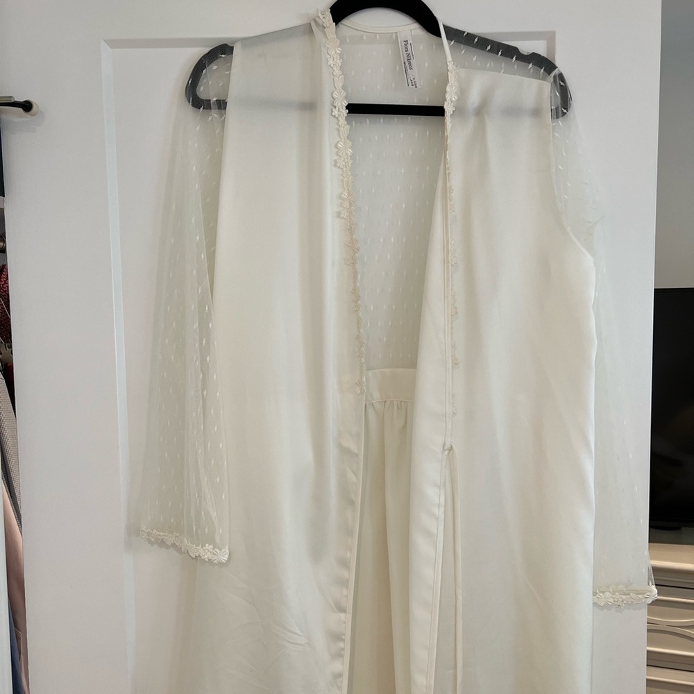 Flora Nikrooz White Bridal Robe